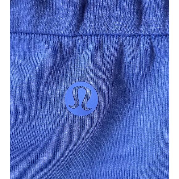 Lululemon Softstreme High-Rise Short 4” Dark Lavender Size 4 Discontinued Color - Picture 3 of 3